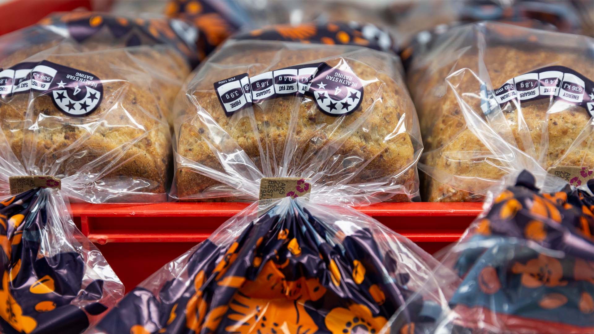 NZ's two biggest bread companies are phasing out plastic bag clips