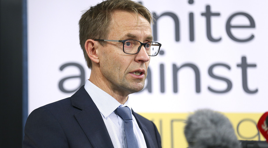 Auckland moves back into alert level 3 lockdown, rest of country moves to level 2