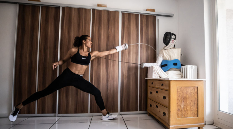 Snapshots of athletes in isolation around the world